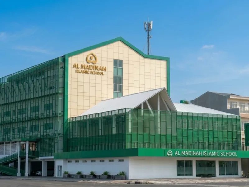 Gedung sekolah baru Al Madinah Islamic School Makassar
