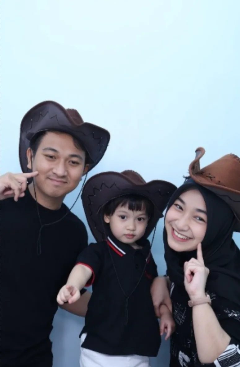 Mommy Shaquille bersama keluarga