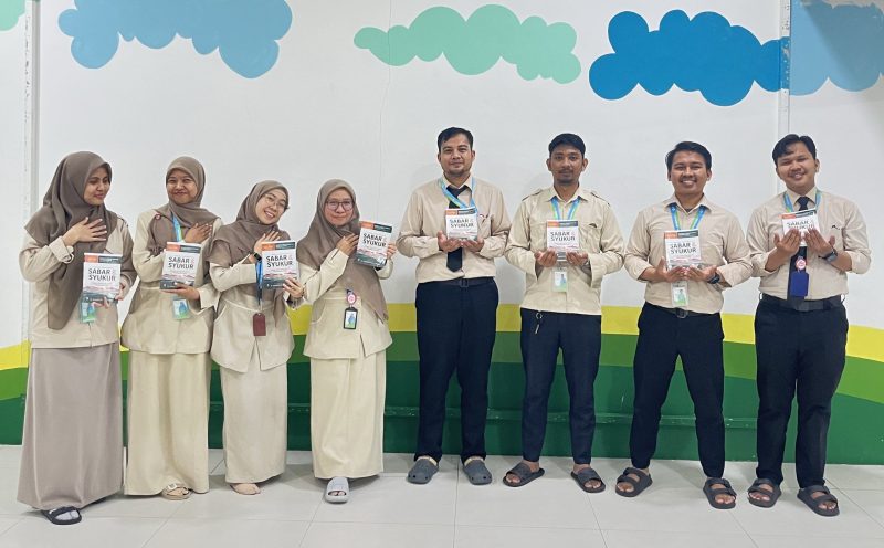 Perwakilan pimpinan dan koordinator mengikuti kegiatan Book Buddy bertema sabar dan syukur